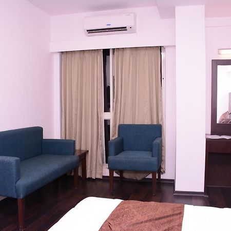 העיר בנגלור Comfy Business Hotel מראה חיצוני תמונה