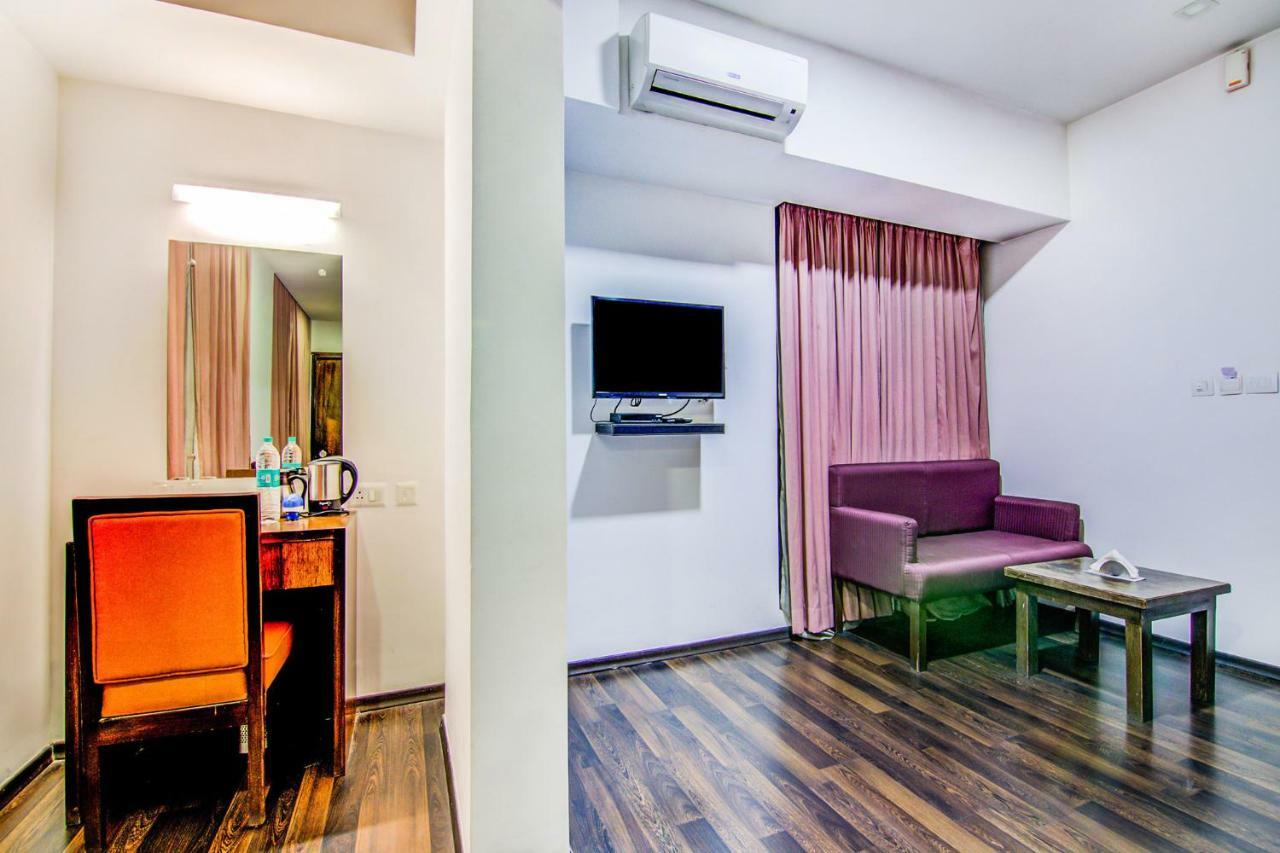 העיר בנגלור Comfy Business Hotel מראה חיצוני תמונה